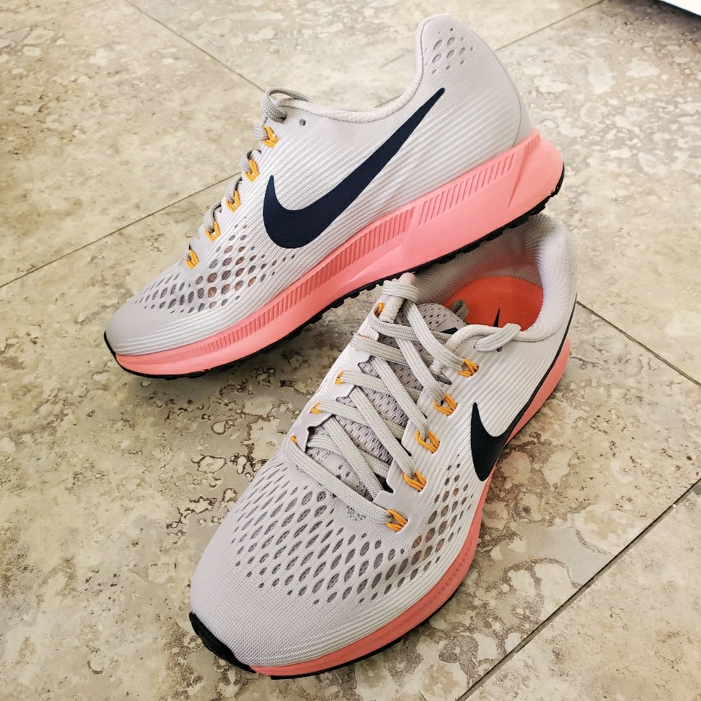 Nike Men's Air Zoom Pegasus 34 Size 7.5 NEW